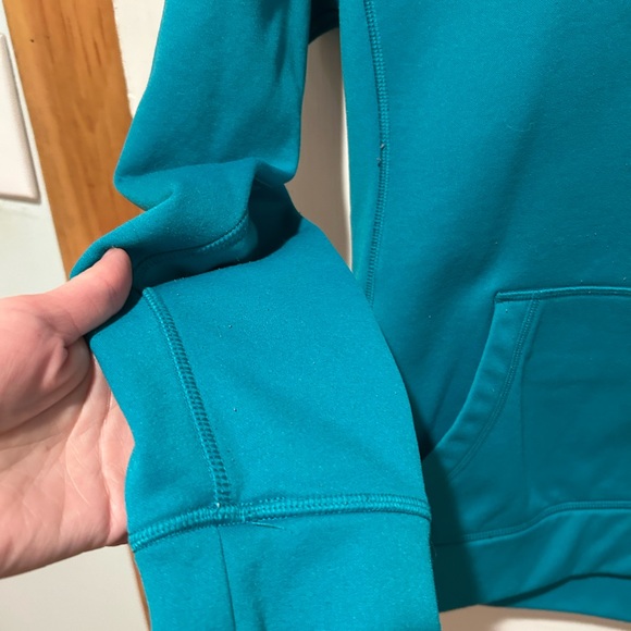Women’s North Face hoodie - Picture 5 of 8